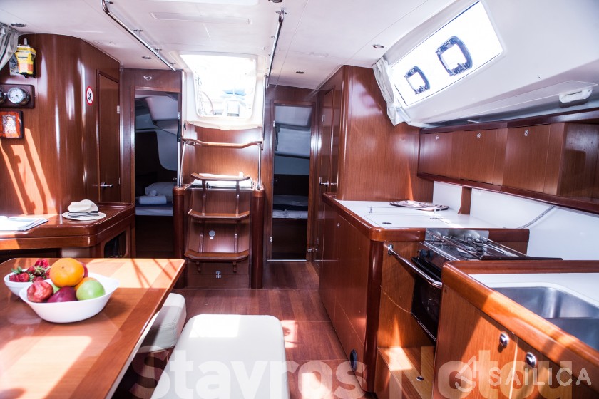 Oceanis 46 - Yacht Charter Sailica