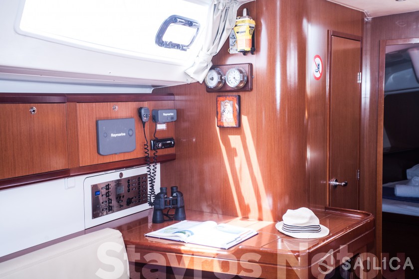 Oceanis 46 - Yacht Charter Sailica