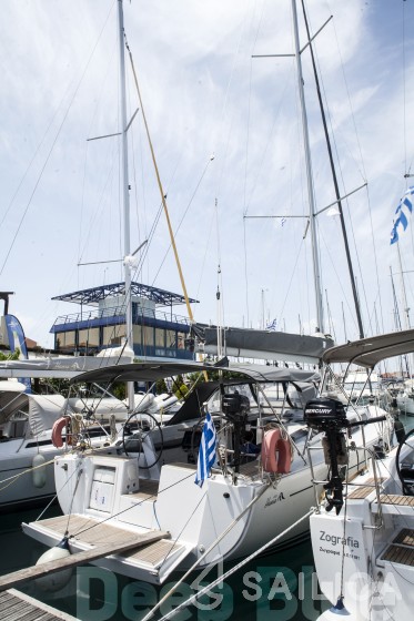 Hanse 415 - Yacht Charter Sailica