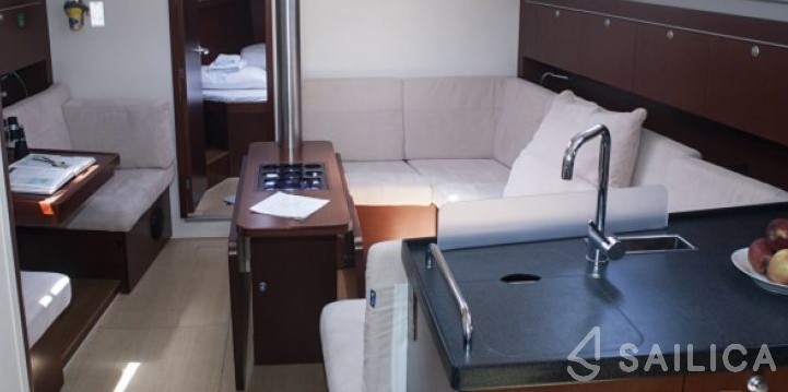 Hanse 415 - Yacht Charter Sailica