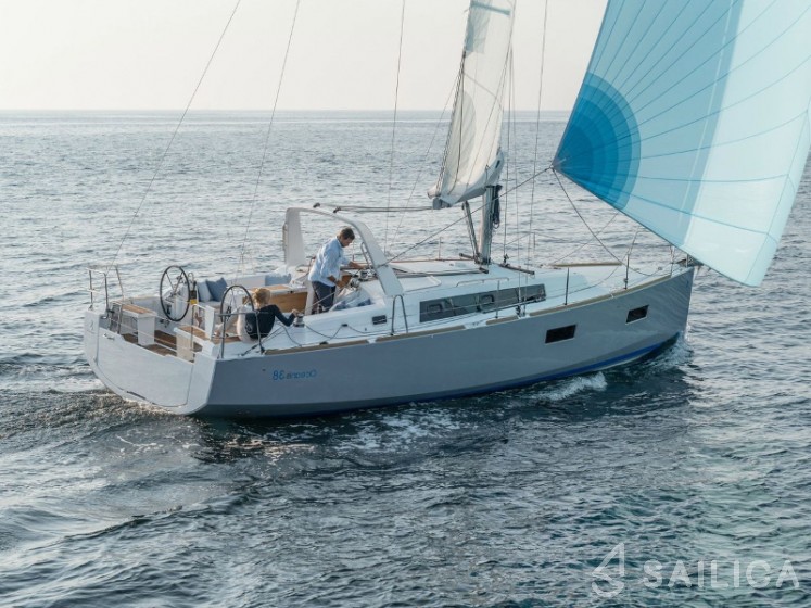 Oceanis 38 - Yacht Charter Sailica