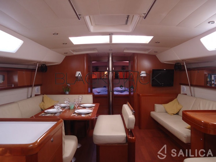 Oceanis 54 - Yacht Charter Sailica