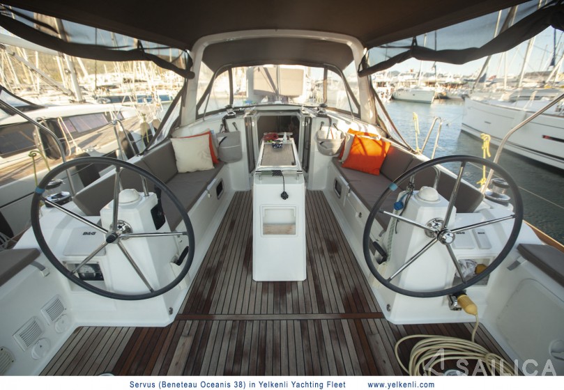 Oceanis 38 - Yacht Charter Sailica