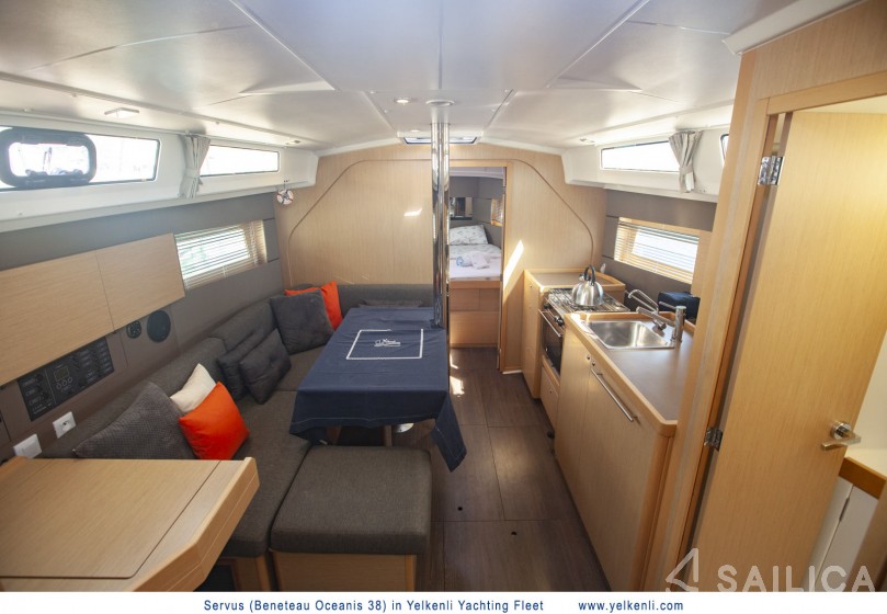Oceanis 38 - Yacht Charter Sailica