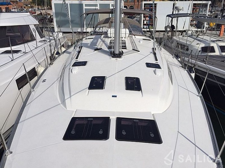 Bavaria Cruiser 51 - Yacht Charter Sailica