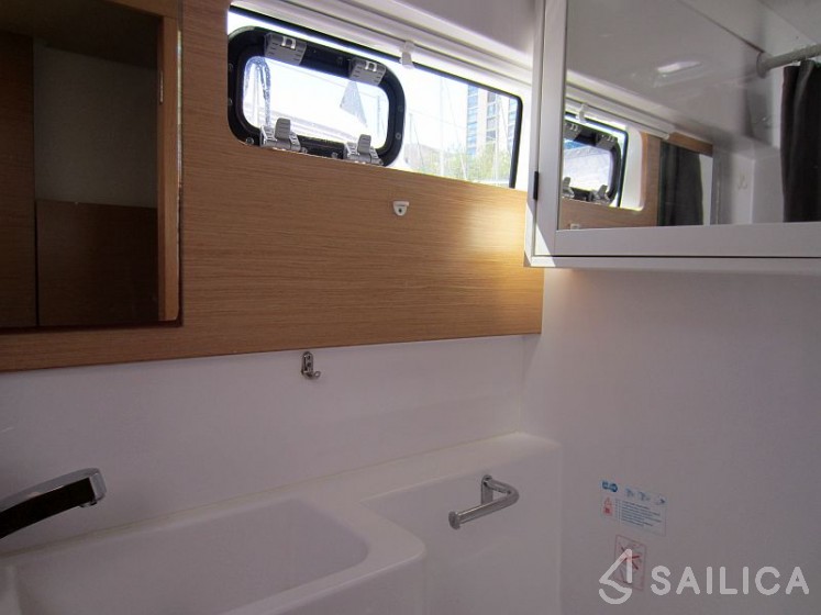 Nautitech 40 Open - 4 + 1 cab. - Yacht Charter Sailica