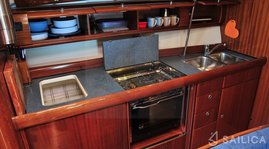Bavaria 38 - Yacht Charter Sailica
