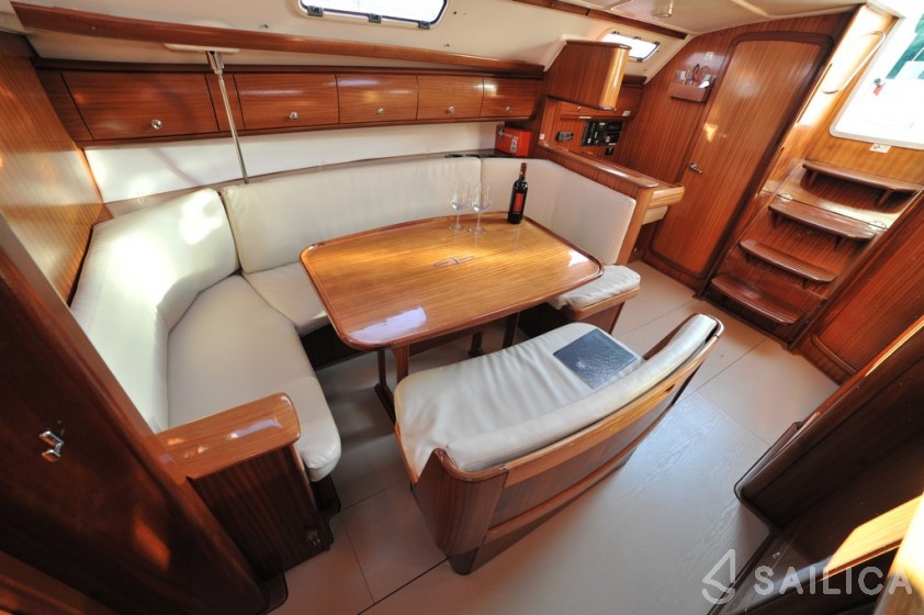 Bavaria 38 - Yacht Charter Sailica