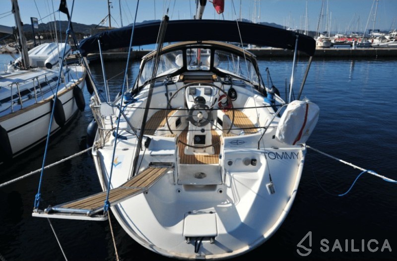 Bavaria 38 - Yacht Charter Sailica