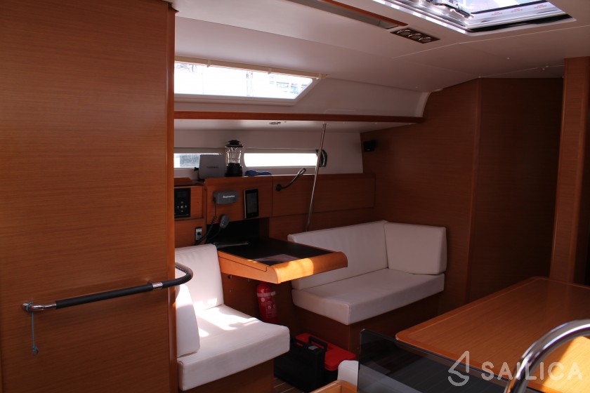Sun Odyssey 439 - Yacht Charter Sailica