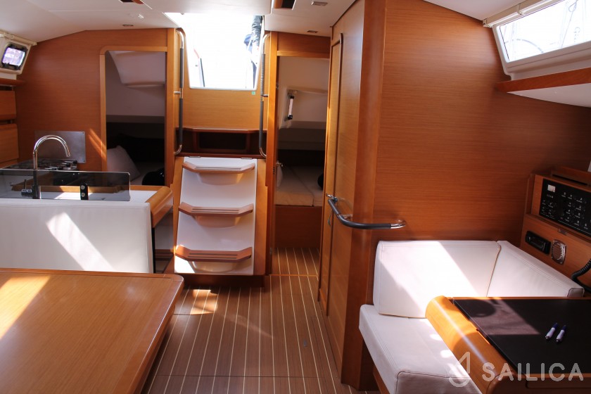Sun Odyssey 439 - Yacht Charter Sailica