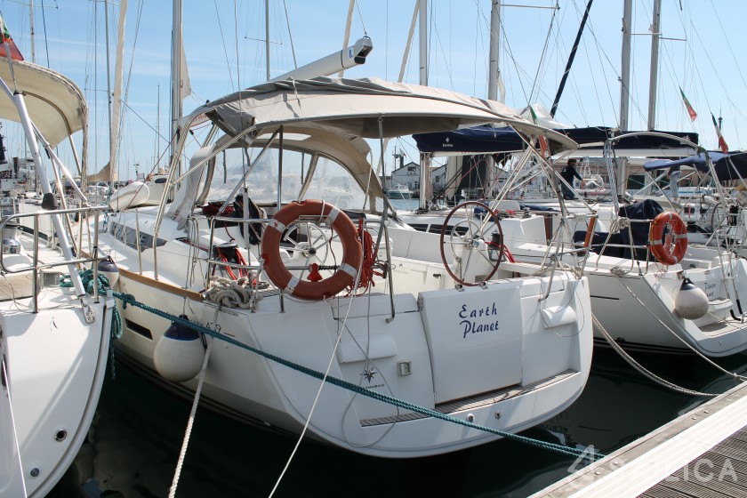 Sun Odyssey 439 - Yacht Charter Sailica