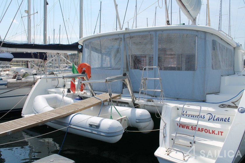 Lagoon 450 - Yacht Charter Sailica