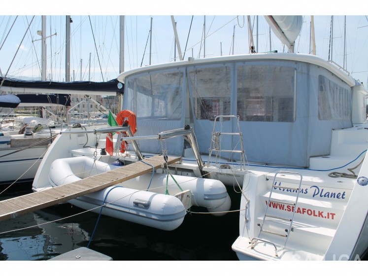 Lagoon 450 - Yacht Charter Sailica