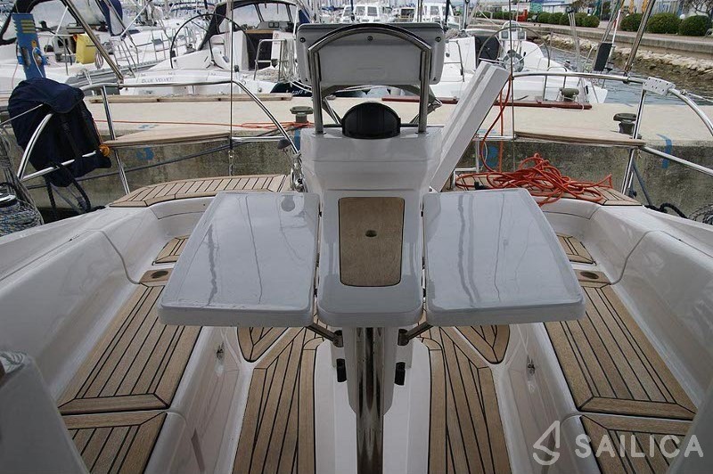 Elan 344 Impression - Yacht Charter Sailica