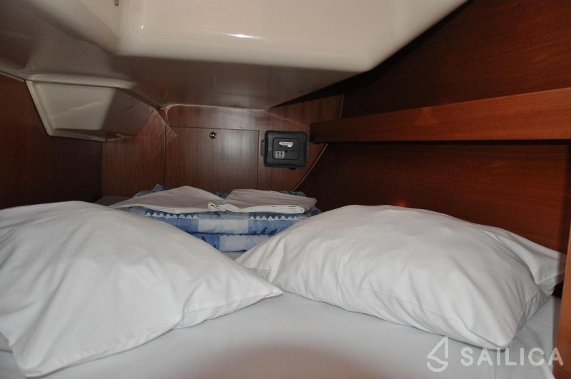 Elan 344 Impression - Yacht Charter Sailica