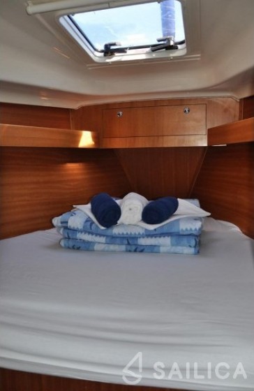 Elan 344 Impression - Yacht Charter Sailica