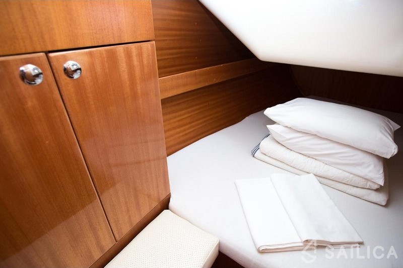 Elan 344 Impression - Yacht Charter Sailica