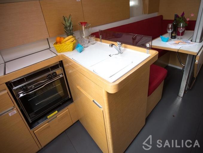 Elan 350 Performance - Yacht Charter Sailica
