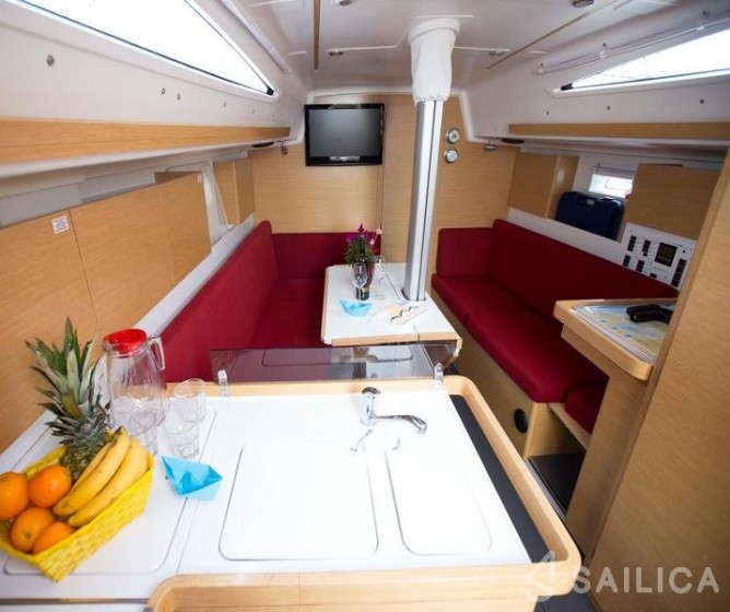 Elan 350 Performance - Yacht Charter Sailica