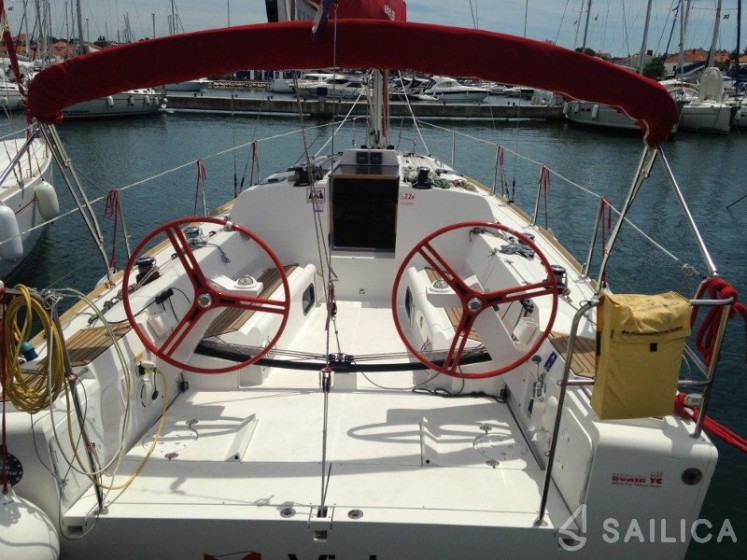 Elan 350 Performance - Yacht Charter Sailica