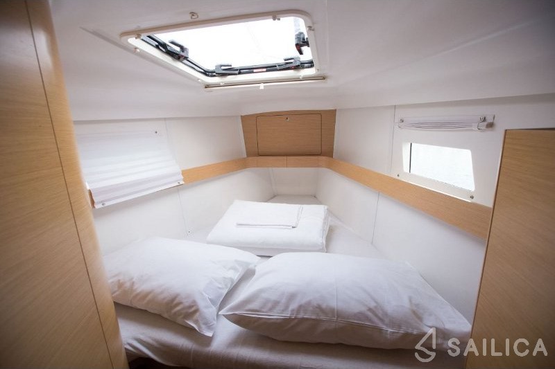 Elan 444 Impression - Yacht Charter Sailica