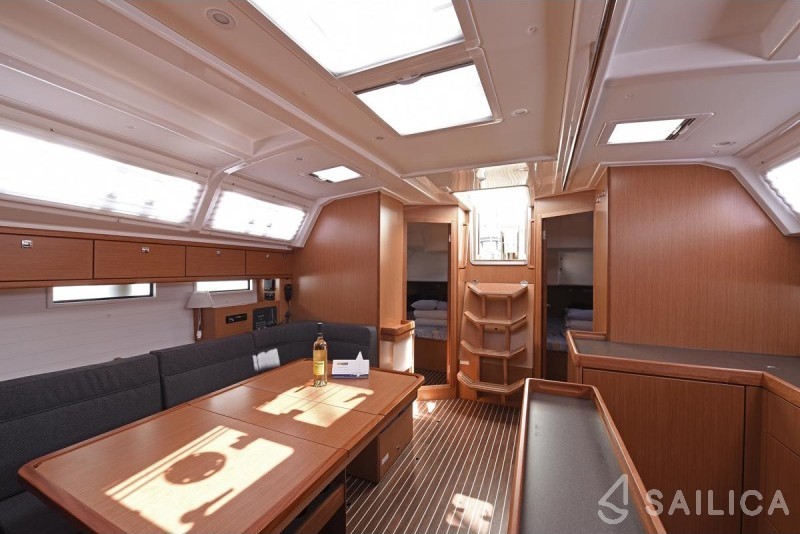 Bavaria 46 Cruiser - Yacht Charter Sailica