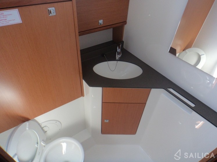 Bavaria 46 Cruiser - Yacht Charter Sailica