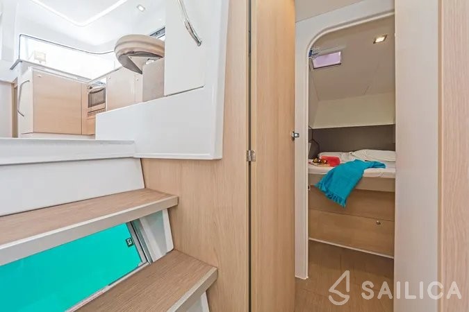 Bali 4.1 - Yacht Charter Sailica