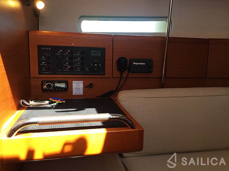 Sun Odyssey 389 - Yacht Charter Sailica