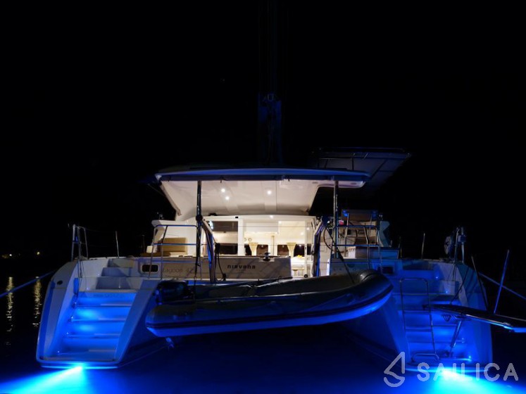 Lagoon 421 - Yacht Charter Sailica