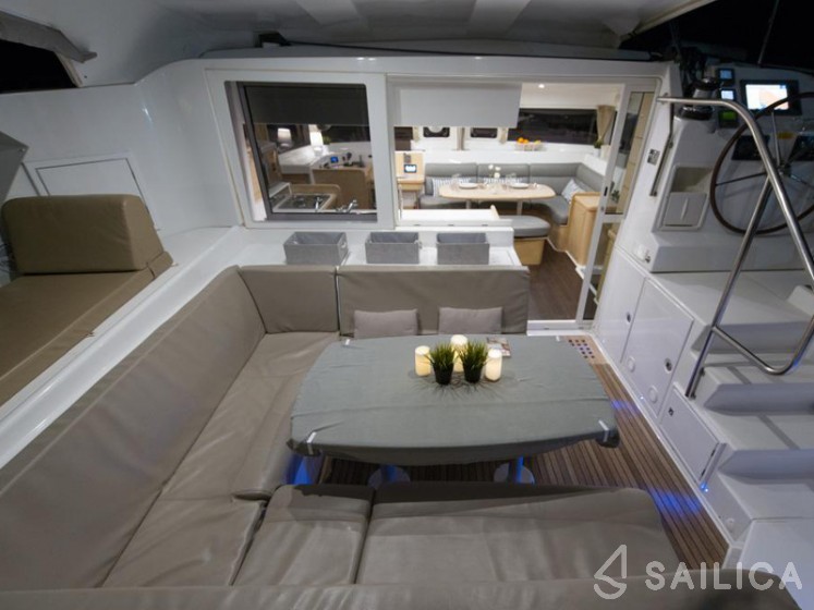 Lagoon 421 - Yacht Charter Sailica