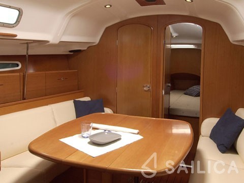 First 36.7 - Yacht Charter Sailica