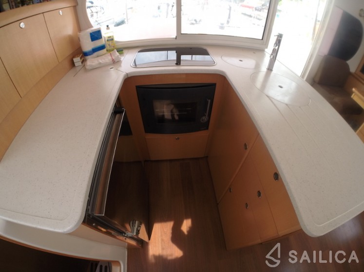 Nautitech 441 - Yacht Charter Sailica