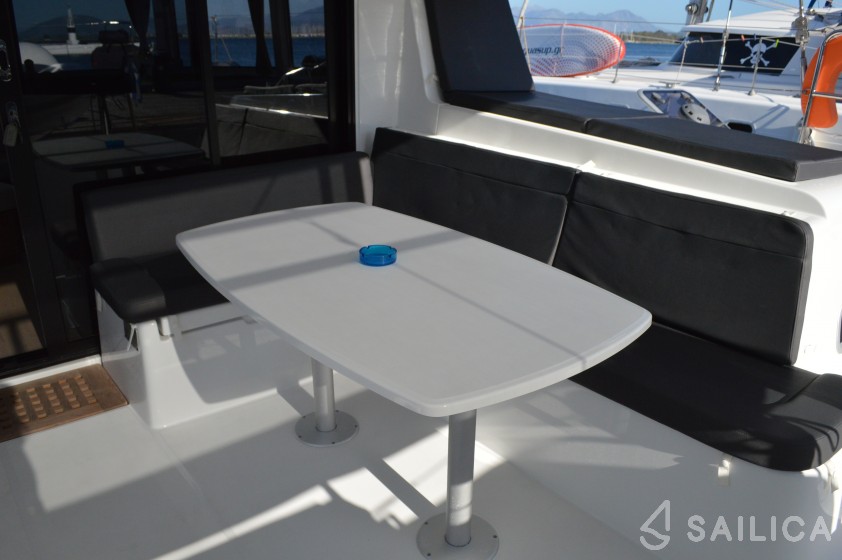 Lagoon 42 - Yacht Charter Sailica