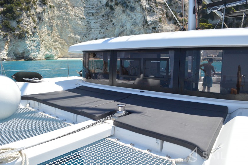 Lagoon 42 - Yacht Charter Sailica