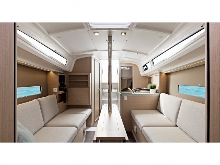Oceanis 30.1 - Yacht Charter Sailica