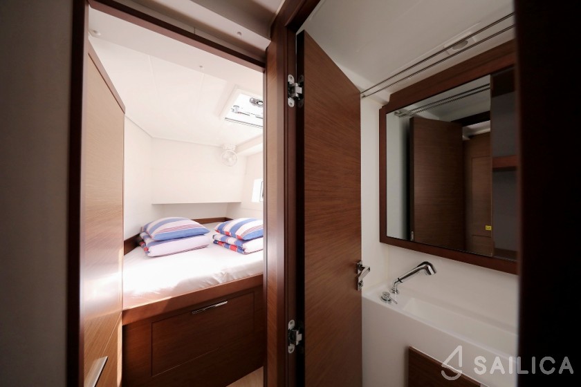 Lagoon 40 - Yacht Charter Sailica