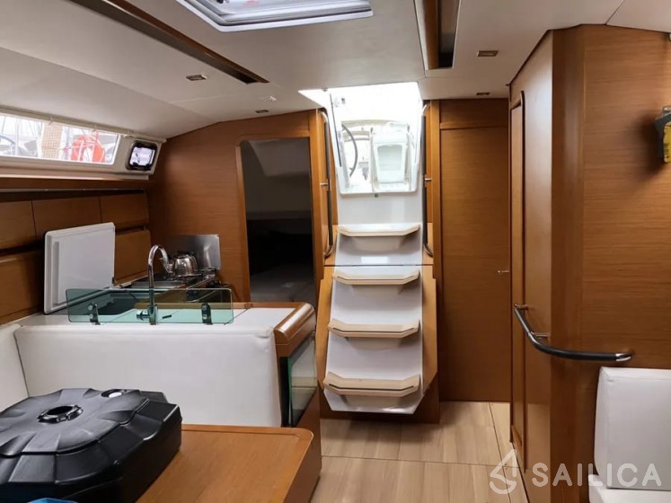 Sun Odyssey 449 - Yacht Charter Sailica