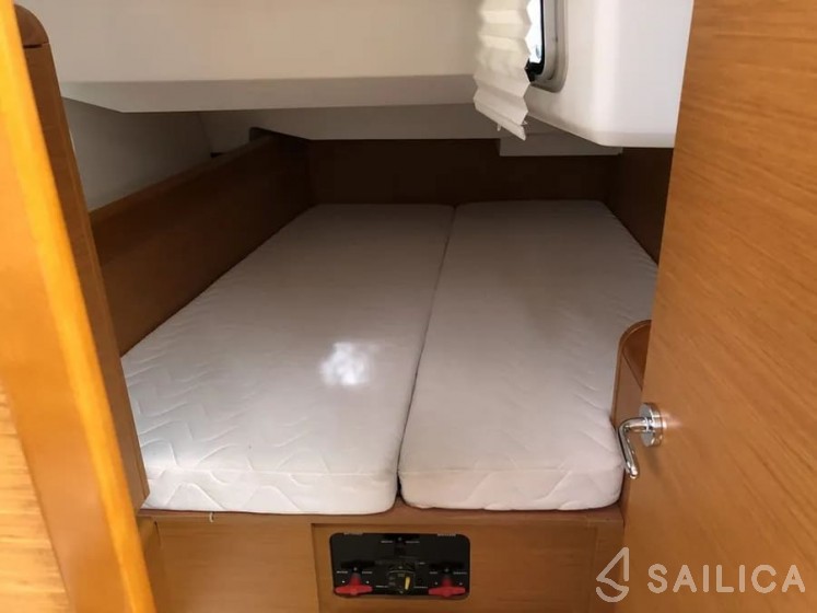 Sun Odyssey 449 - Yacht Charter Sailica