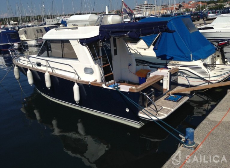 Adria Event 850 - Yacht Charter Sailica