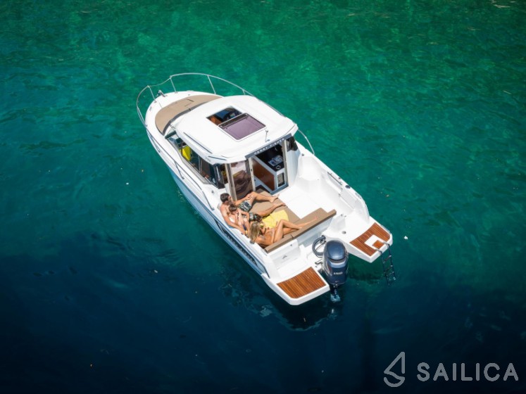 Merry Fisher 795 - Yacht Charter Sailica