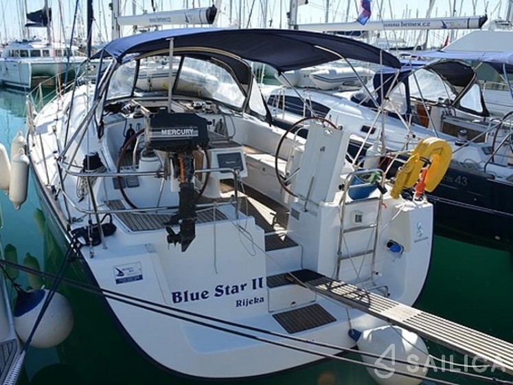 Oceanis 43 - Yacht Charter Sailica