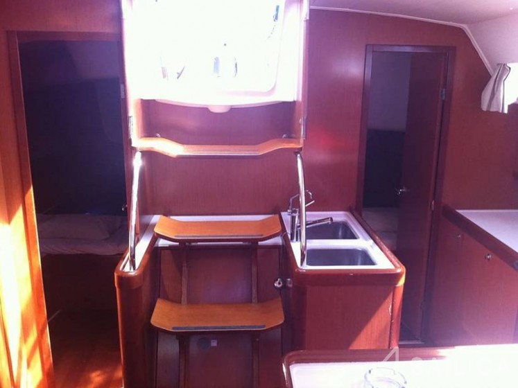 Oceanis 46 - Yacht Charter Sailica