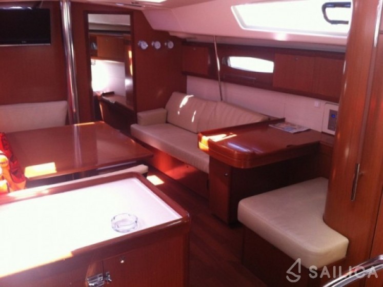 Oceanis 46 - Yacht Charter Sailica