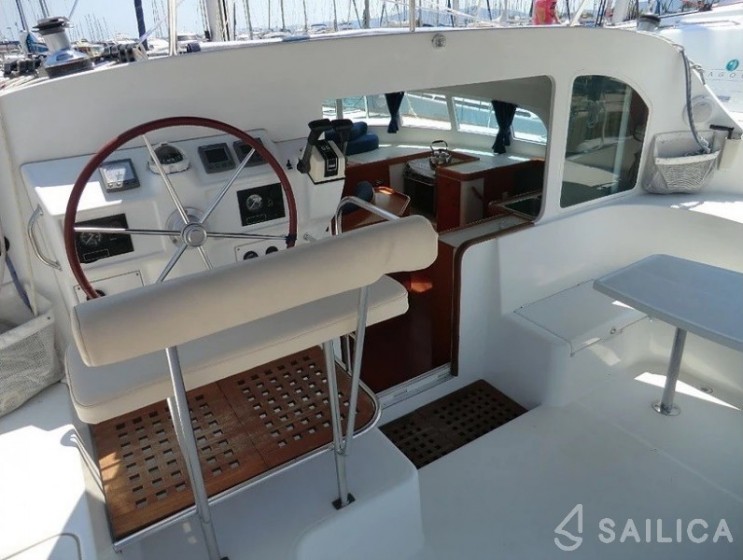 Lagoon 410 - Yacht Charter Sailica