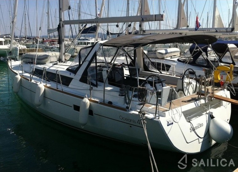 Oceanis 41 - Yacht Charter Sailica