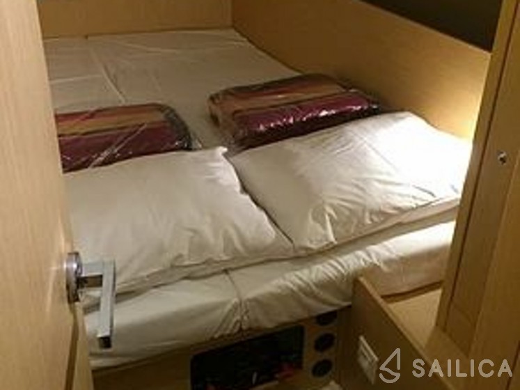 Oceanis 38 - Yacht Charter Sailica