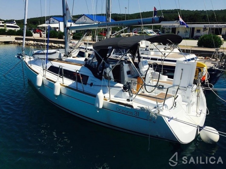 Oceanis 31 - Yacht Charter Sailica