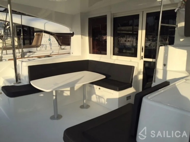 Lagoon 40 - Yacht Charter Sailica